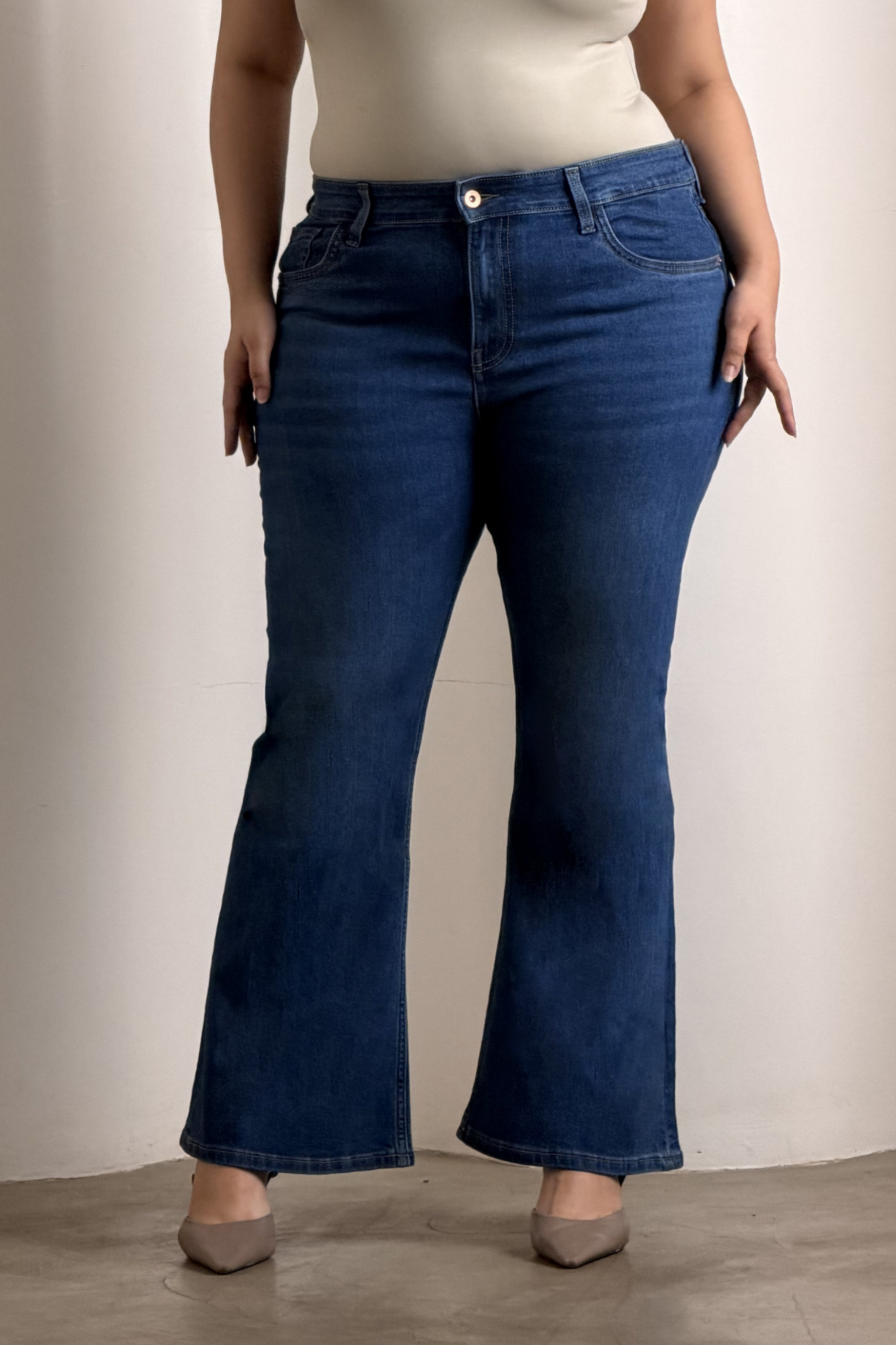 Women - Jean 11