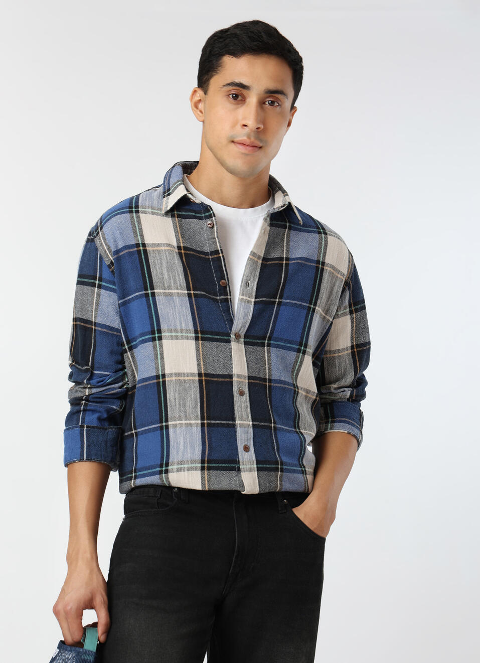 Men Blue Regular Fit Checked Casual Shirt